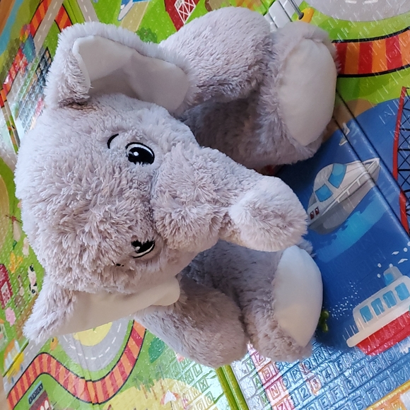 Huggable loveable stuffed elephant - Picture 2 of 6